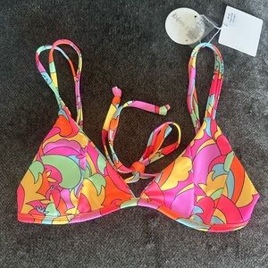 Kulani Kini fixed scoop top - color juicy fruit Brand New with Tag
